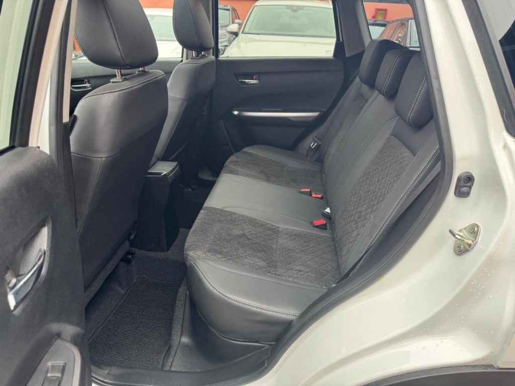 SUZUKI Vitara 1.5 140V Hybrid A/T Starview - 15