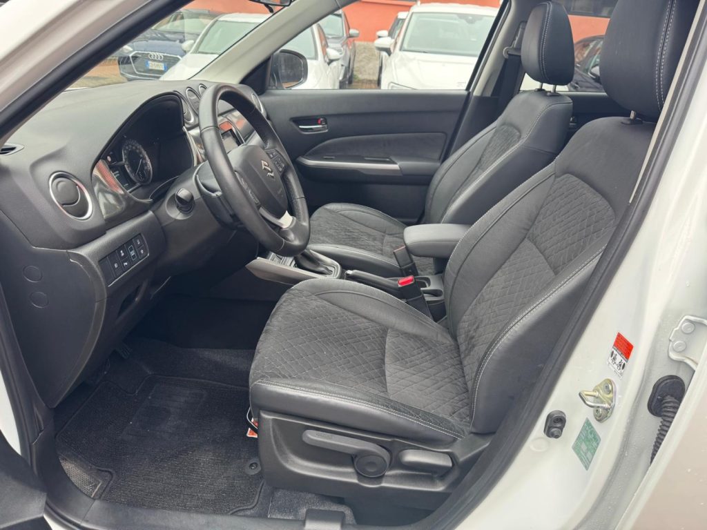 SUZUKI Vitara 1.5 140V Hybrid A/T Starview - 17