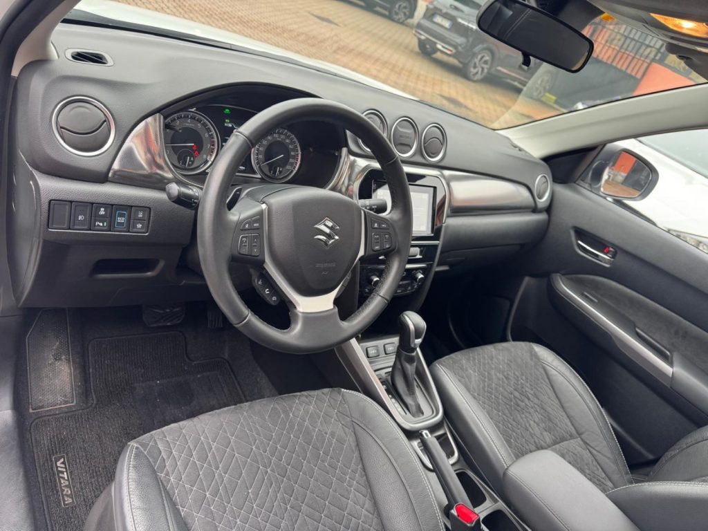 SUZUKI Vitara 1.5 140V Hybrid A/T Starview - 18