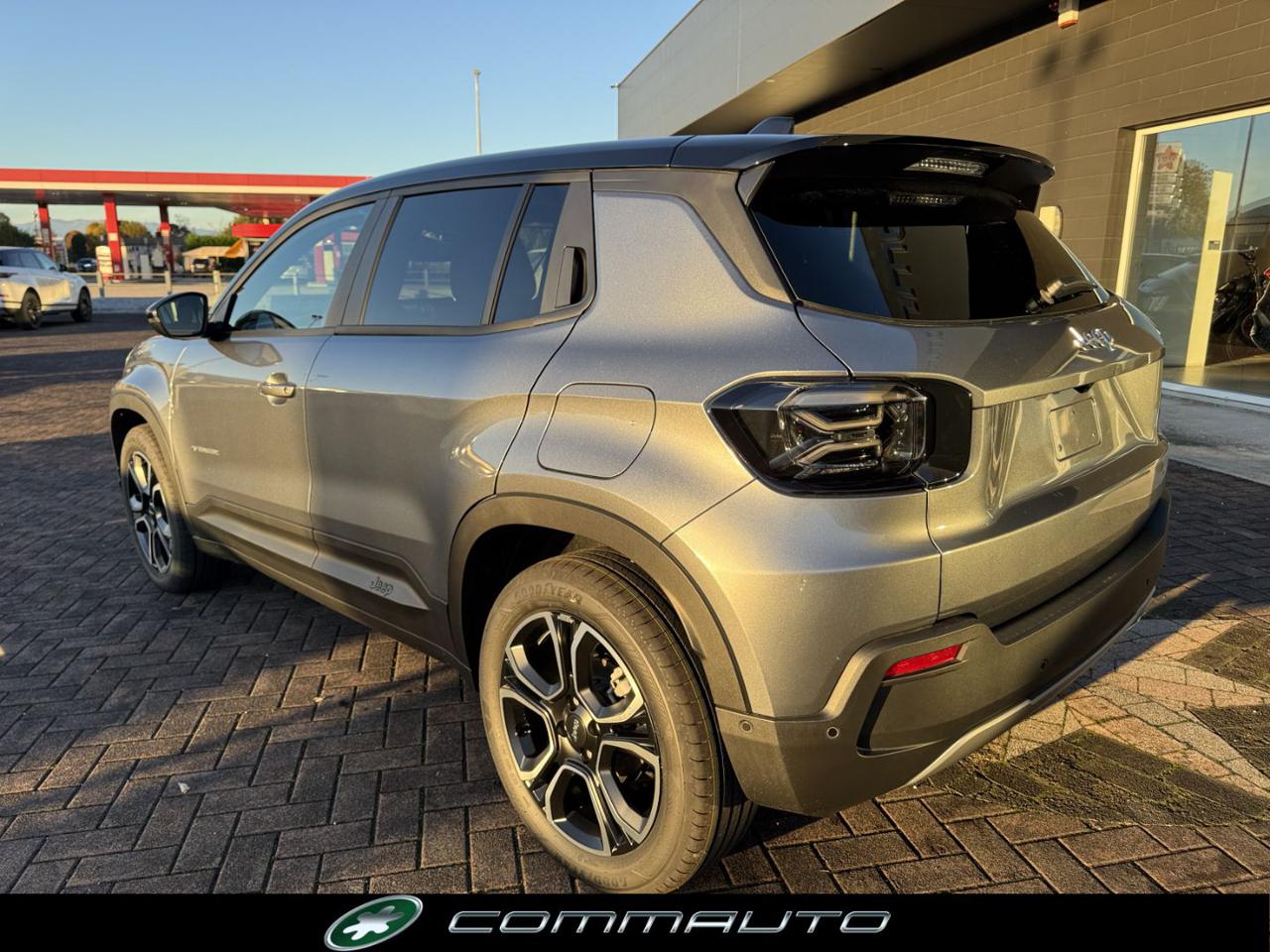 JEEP Avenger 1.2 Turbo 100 CV MHEV Summit - 8