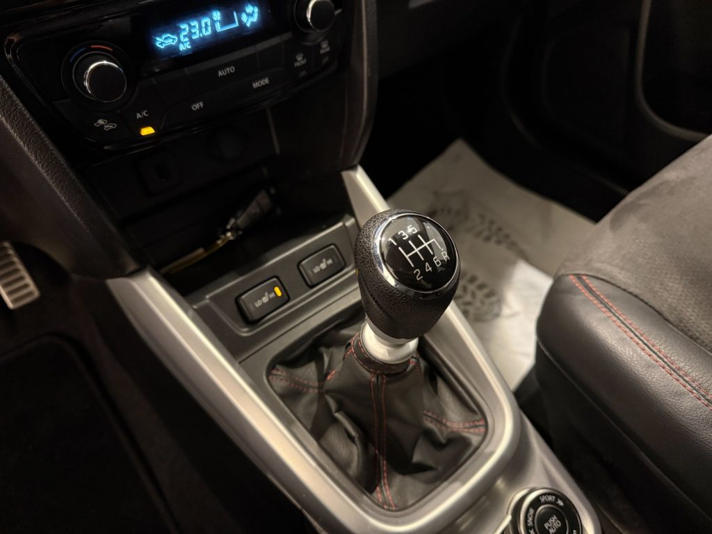 SUZUKI Vitara 1.4 Boosterjet 4WD AllGrip Navi GANCIO Camera - 15