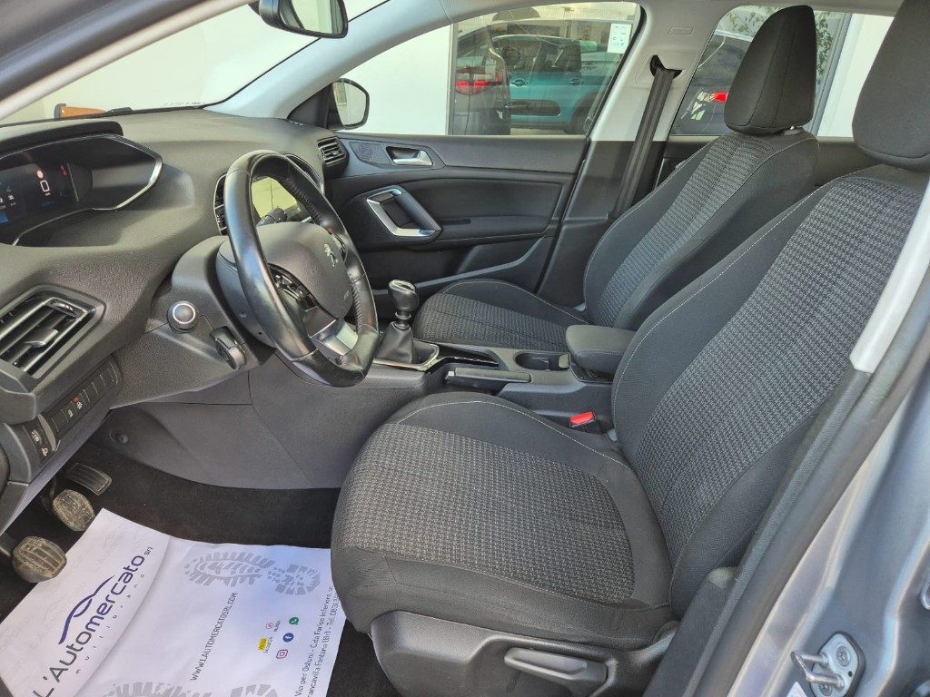 PEUGEOT 308 BlueHDi 130 S&S SW - 5