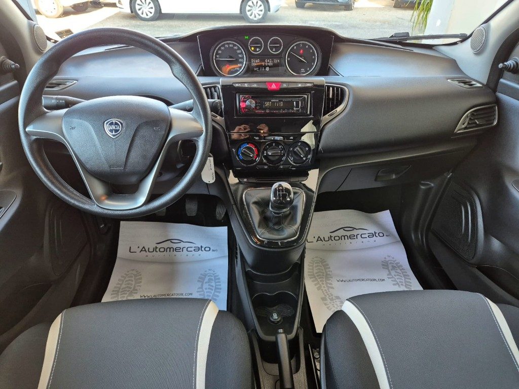 LANCIA Ypsilon 1.2 69 CV 5 porte Gold - 10