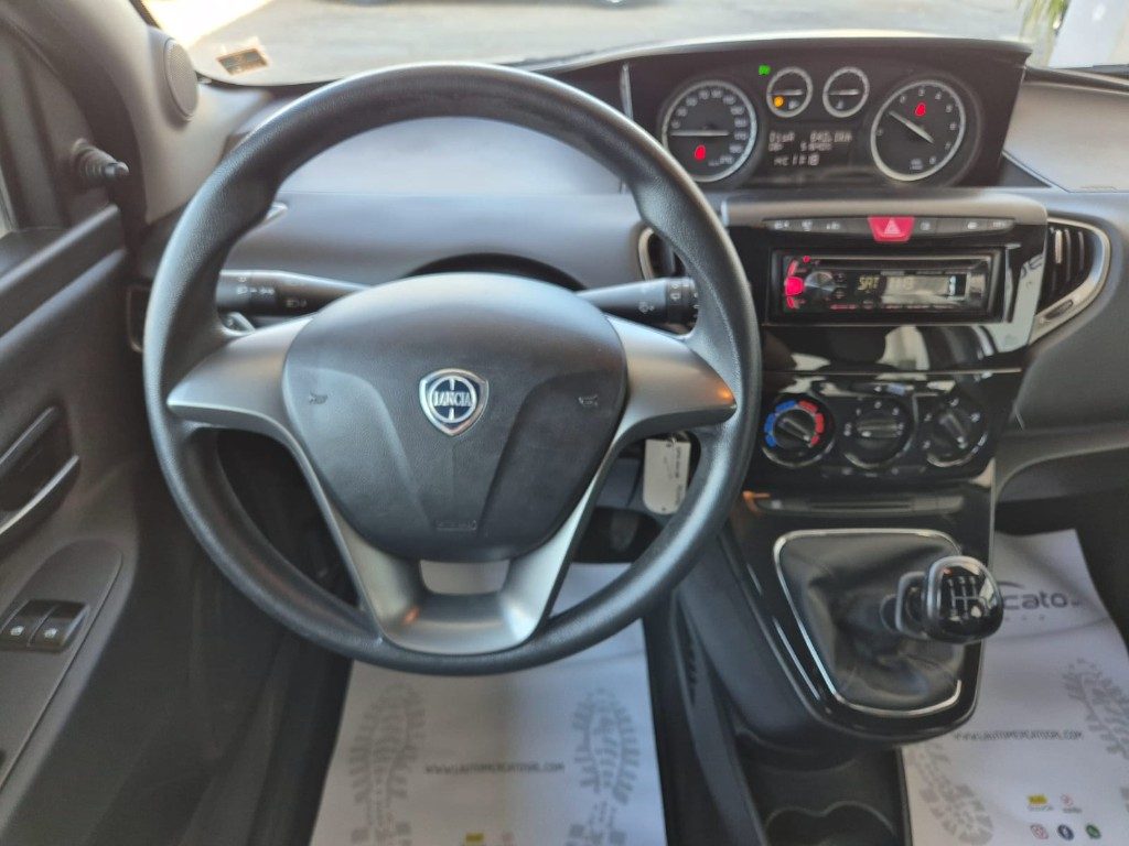 LANCIA Ypsilon 1.2 69 CV 5 porte Gold - 11