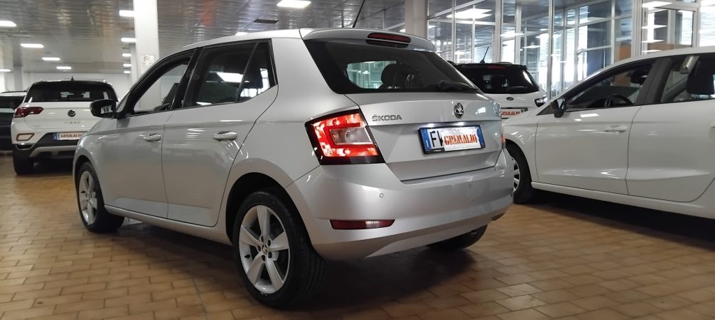 SKODA Fabia 1.0 MPI 75 CV Design Edition - 5