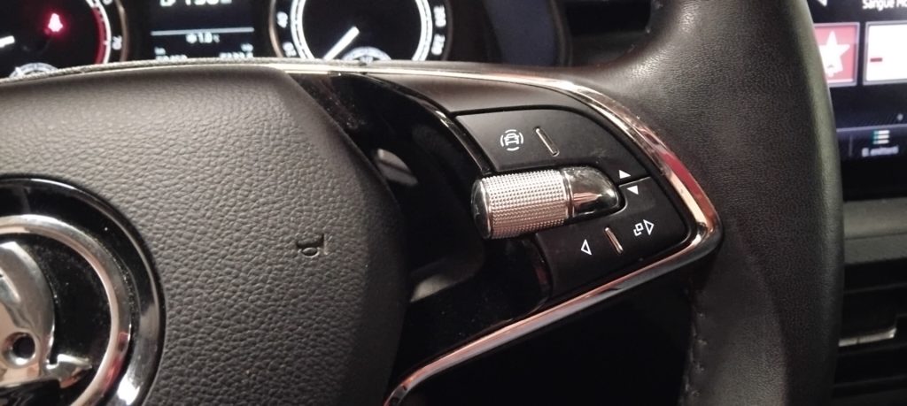 SKODA Kamiq 1.0 TSI Ambition VIDEO - 27