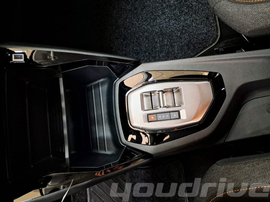 PEUGEOT 208 / Hybrid 110 e-DCS6 Style KM0 - 15