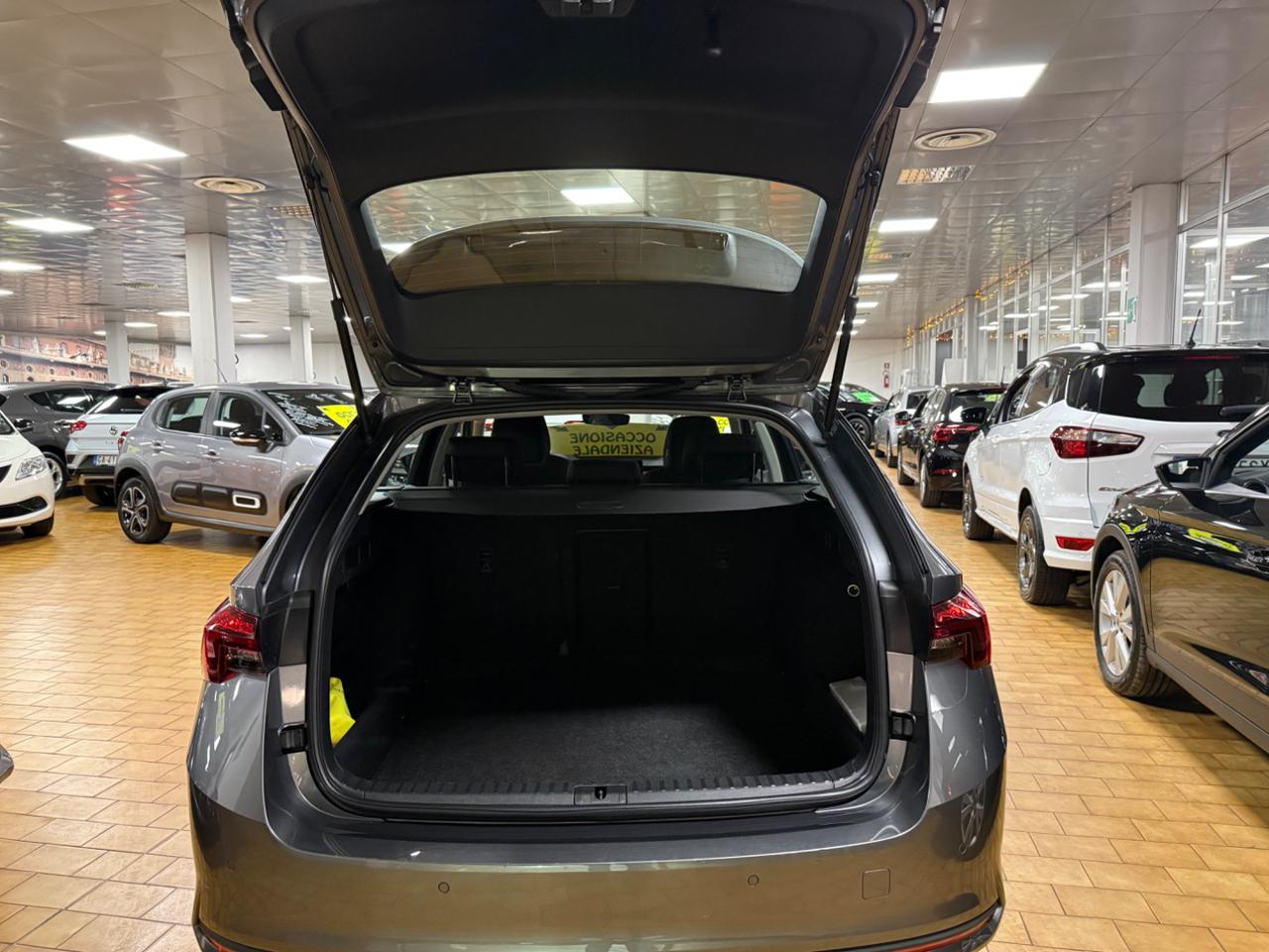 SKODA Octavia 2.0 TDI DSG Wagon Selection executive VIRTUAL - 13