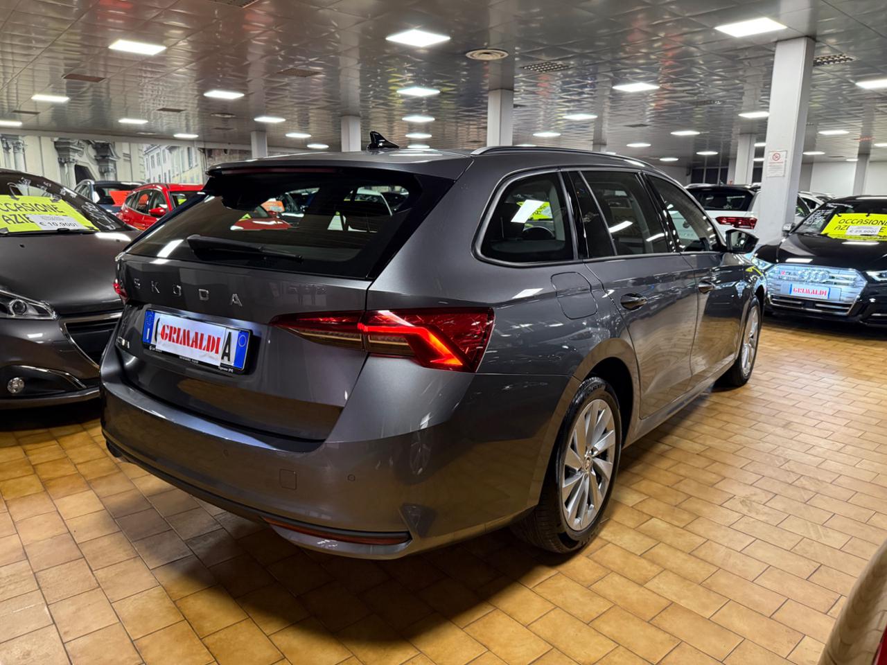 SKODA Octavia 2.0 TDI DSG Wagon Selection executive VIRTUAL - 7