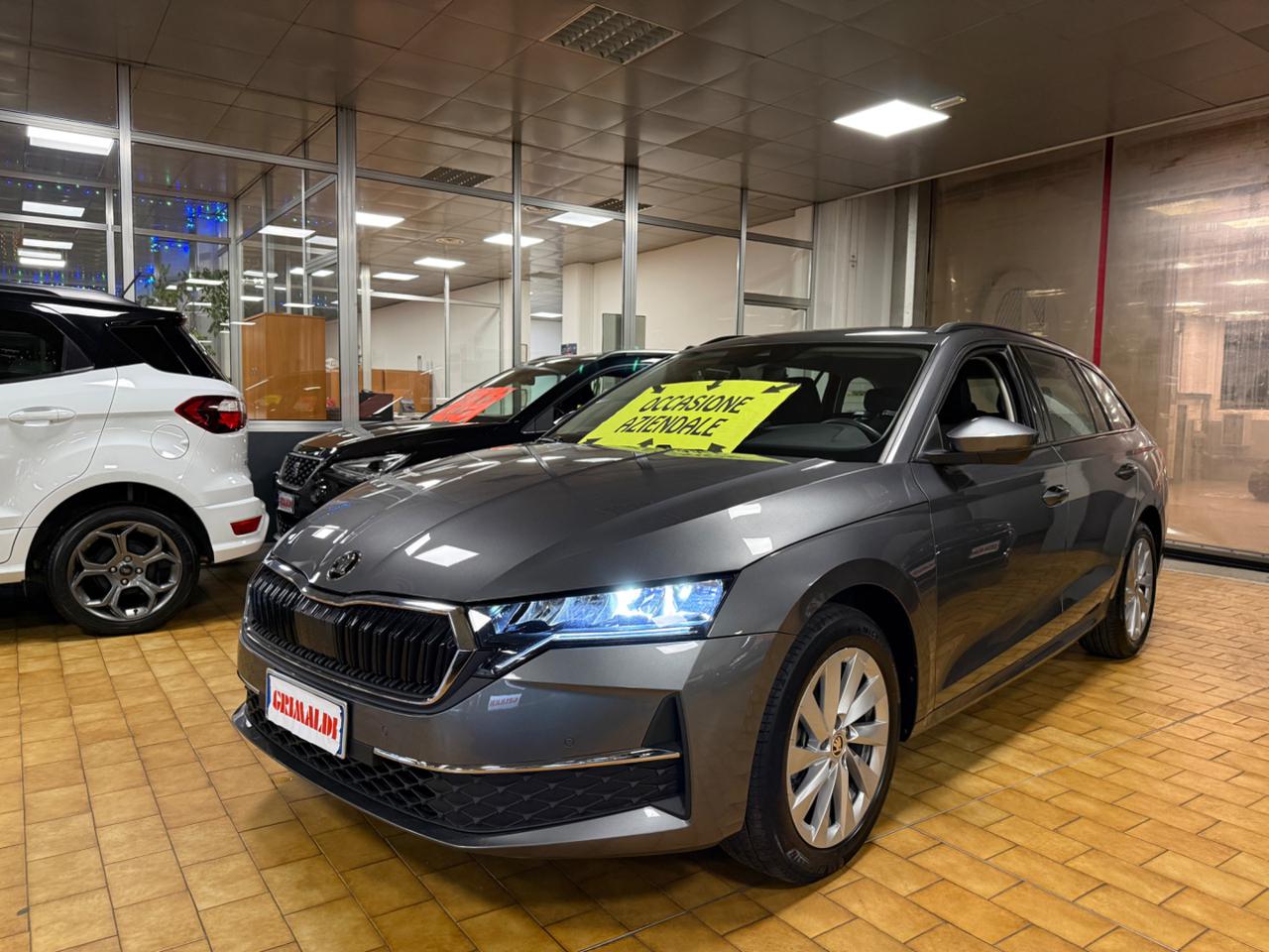 SKODA Octavia 2.0 TDI DSG Wagon Selection executive VIRTUAL - 3