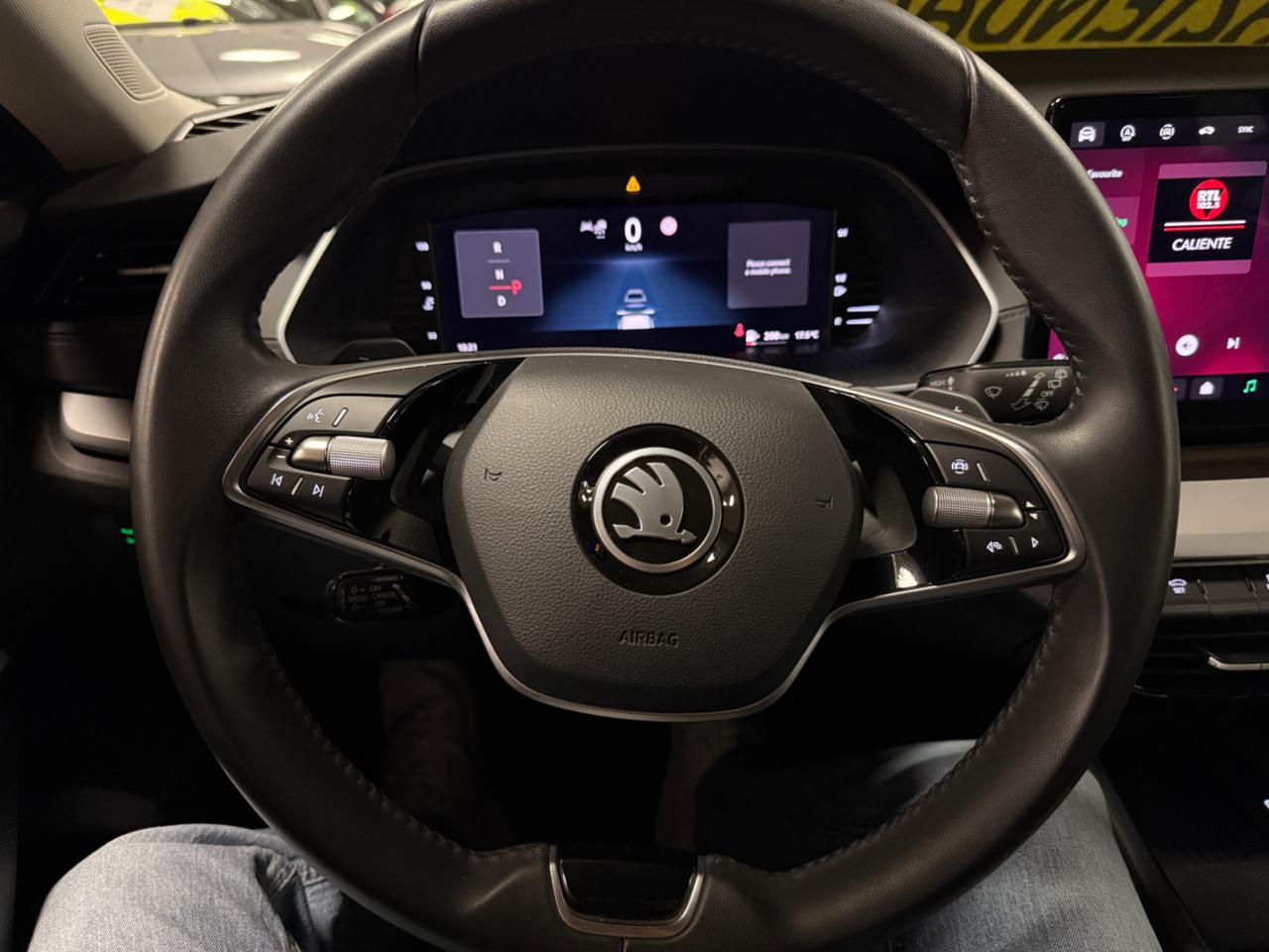 SKODA Octavia 2.0 TDI DSG Wagon Selection executive VIRTUAL - 16