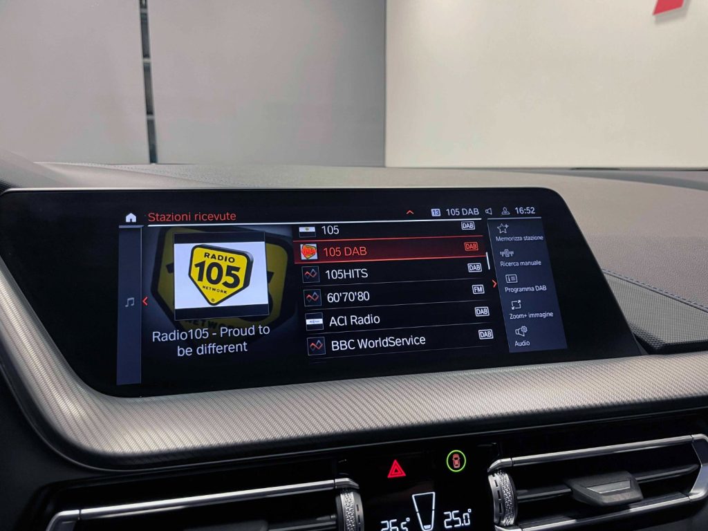 BMW 118 i M-SPORT 140CV AUTO - 23