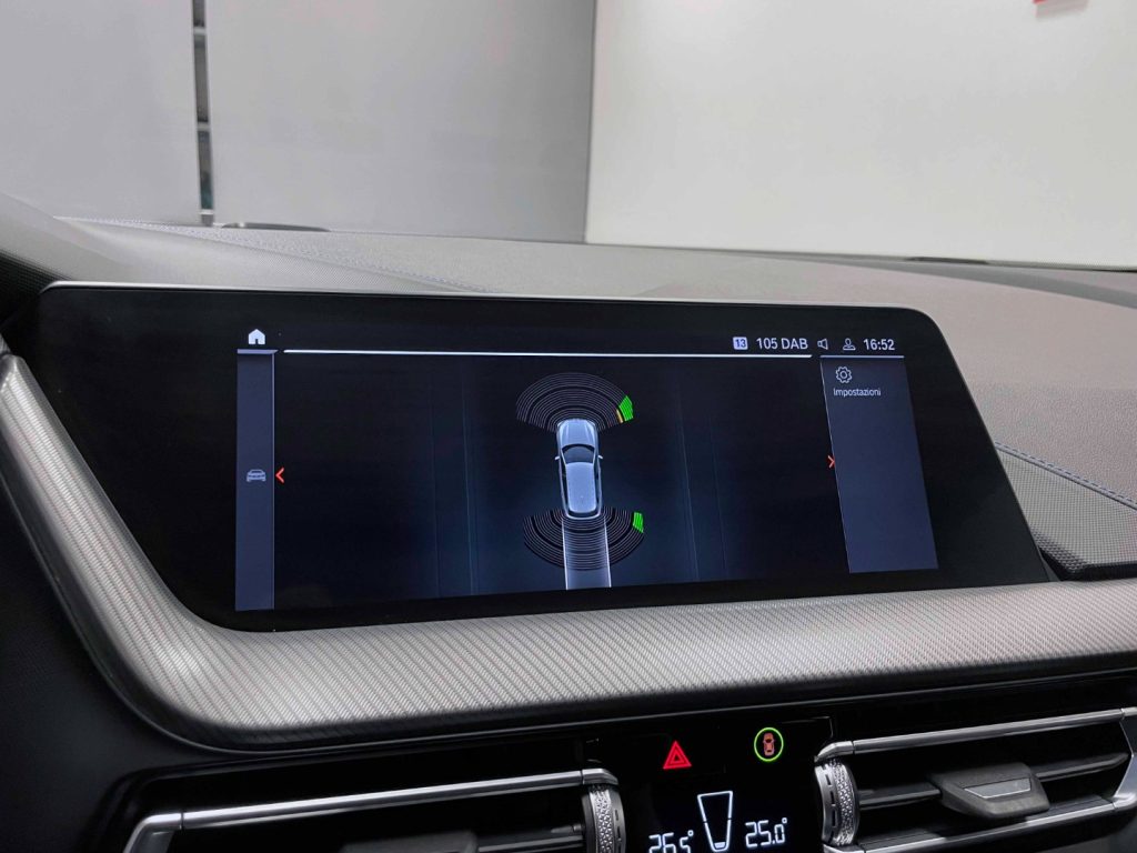 BMW 118 i M-SPORT 140CV AUTO - 26