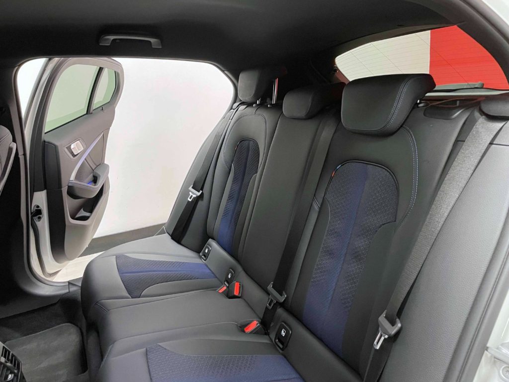 BMW 118 i M-SPORT 140CV AUTO - 29