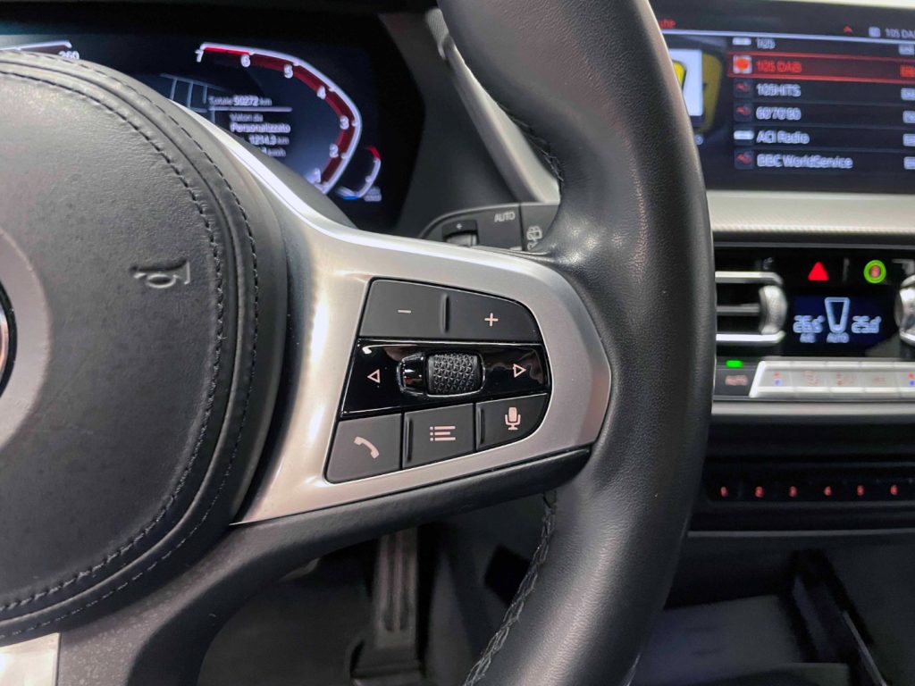 BMW 118 i M-SPORT 140CV AUTO - 42