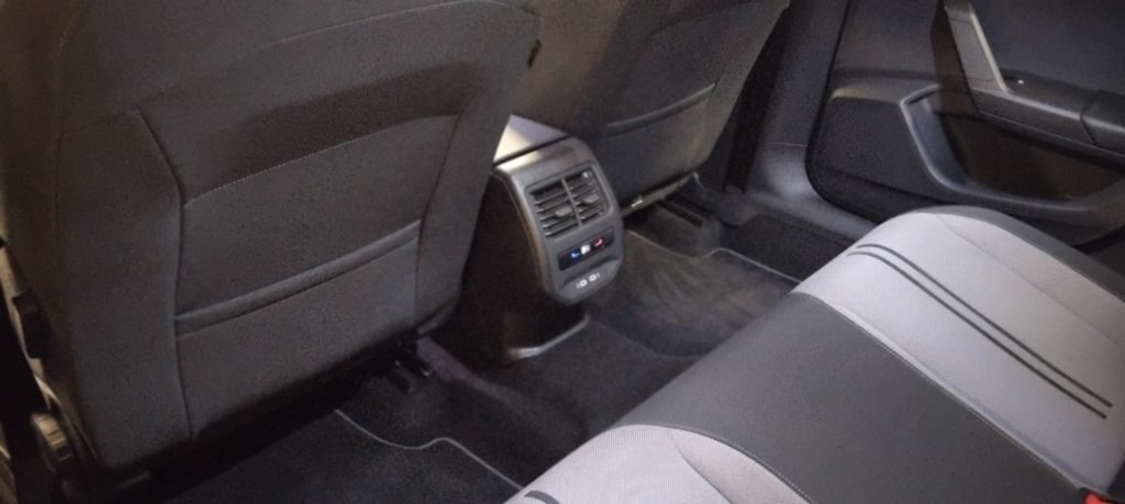 SEAT Leon 2.0 TDI Style LED - 22