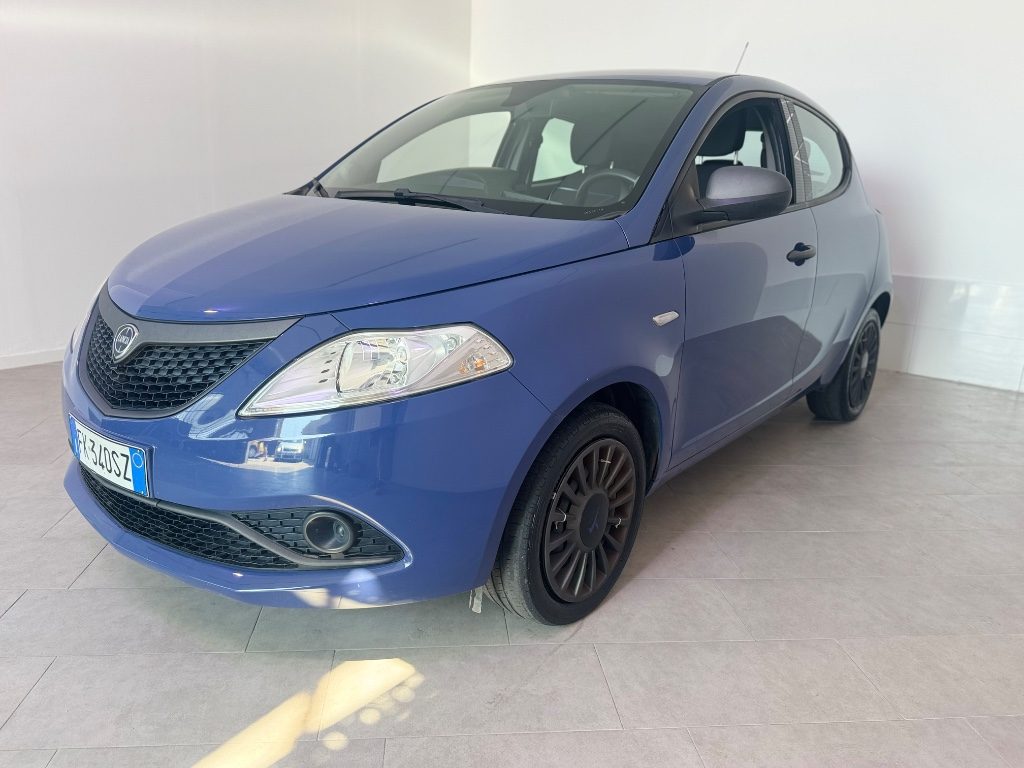 LANCIA Ypsilon 1.2 69 CV 5 porte Gold - 3