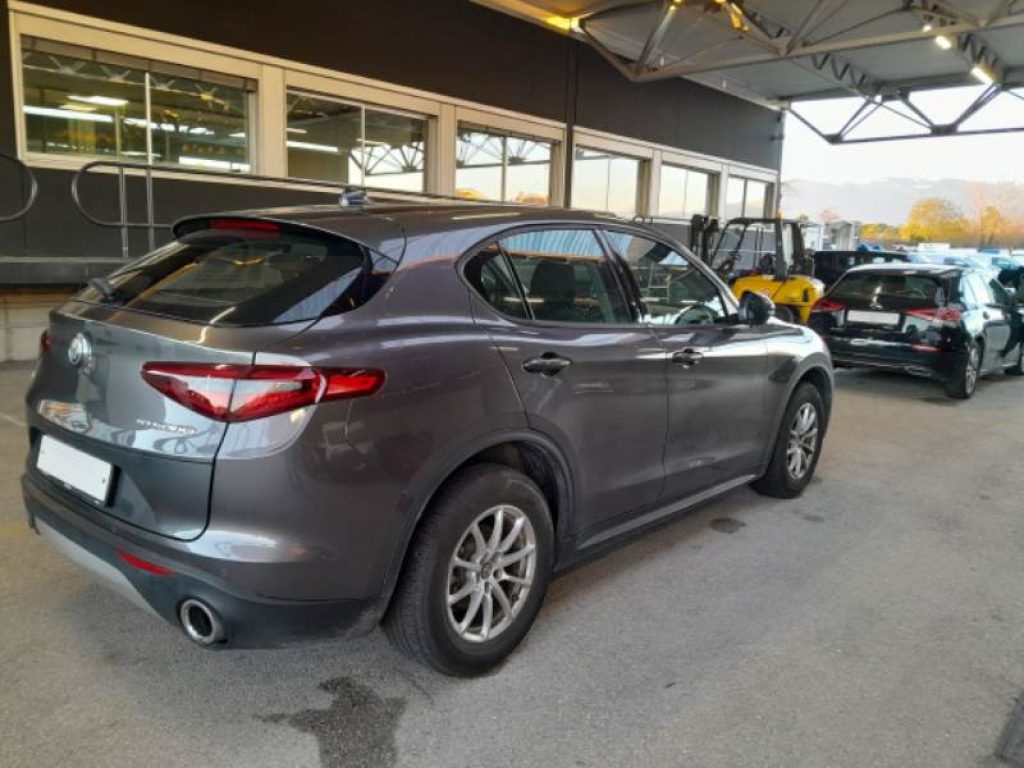 ALFA ROMEO Stelvio 2.2 Turbodiesel 190 CV AT8 Q4 Business - 4