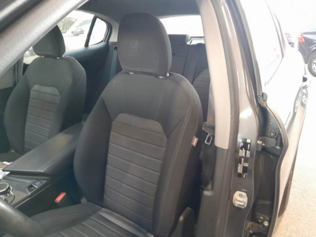 ALFA ROMEO Stelvio 2.2 Turbodiesel 190 CV AT8 Q4 Business - 7