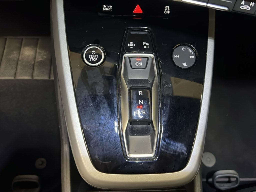 AUDI Q4 e-tron 40 business advanced - 13