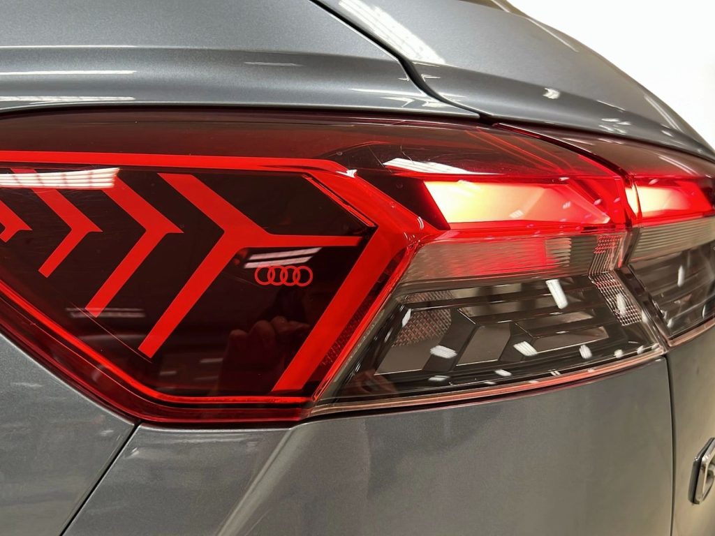 AUDI Q4 e-tron 40 business advanced - 21