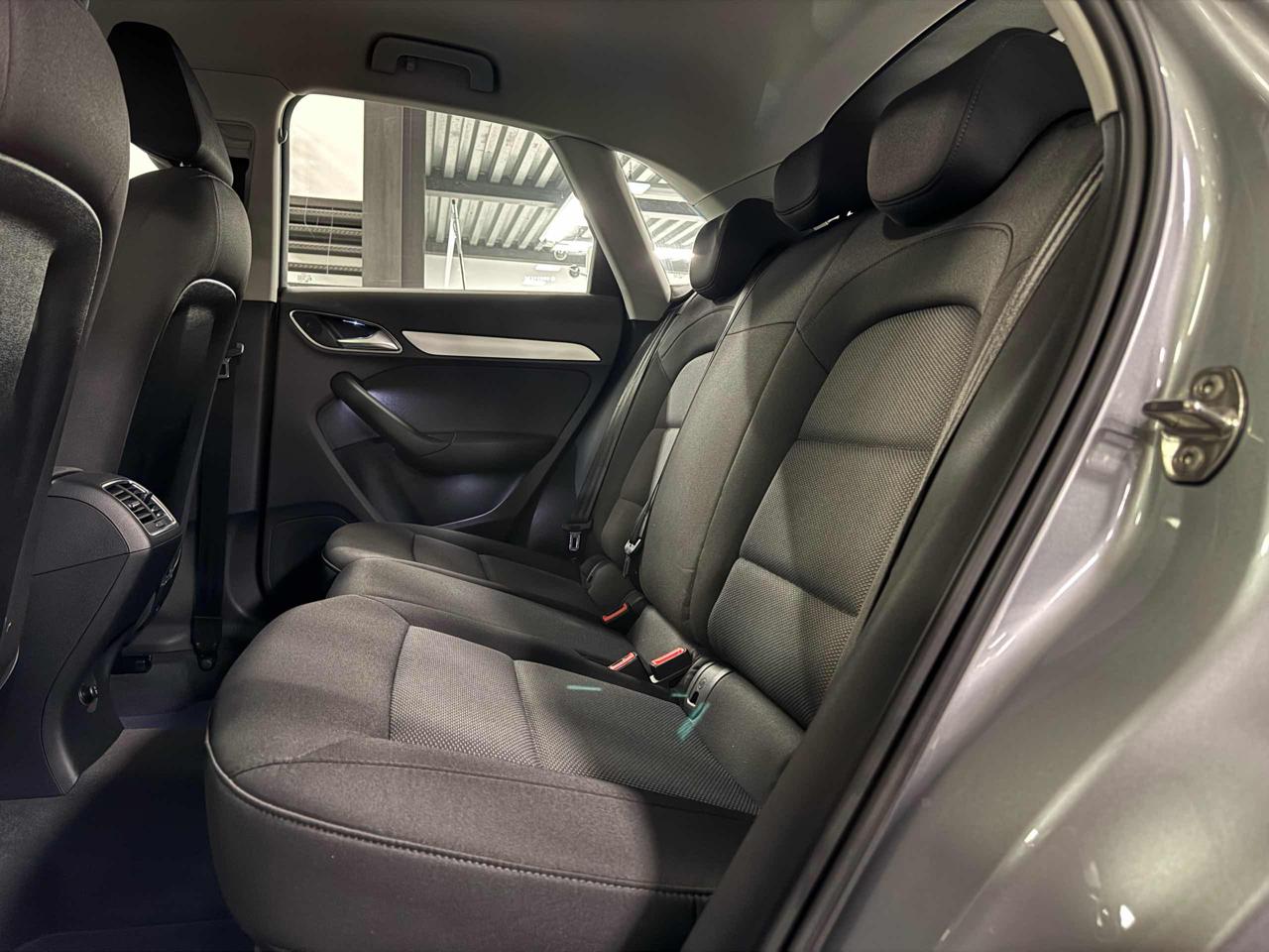 AUDI Q3 2.0 TDI 150 CV quattro S tronic Business - 12