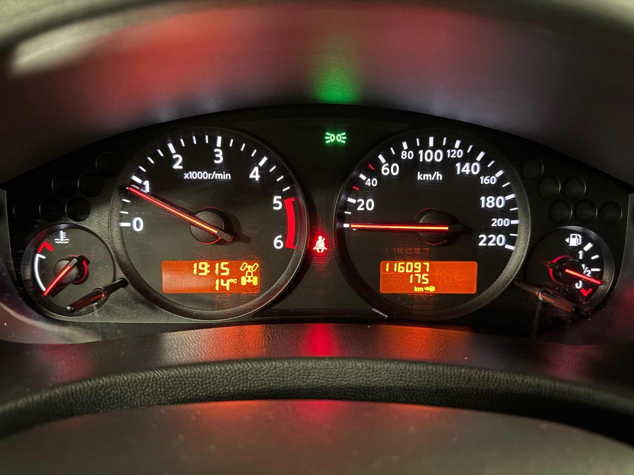 NISSAN Navara 2.5 dCi 190CV 4 porte Double Cab Sport - 6