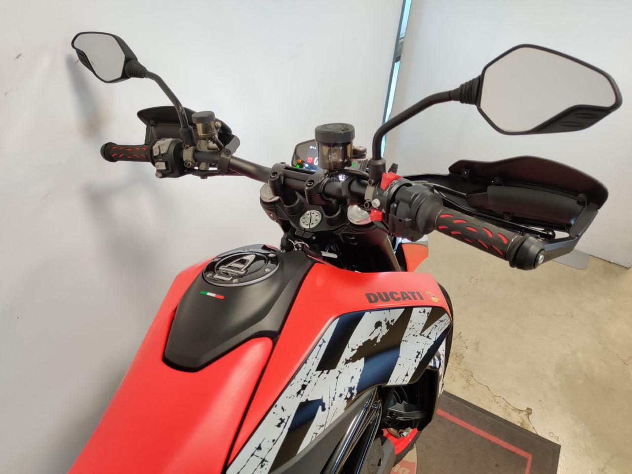 DUCATI Hypermotard 950 RVE CONCEPT 2 - 10