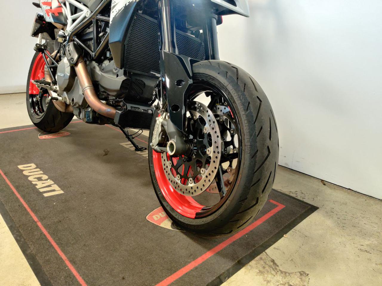 DUCATI Hypermotard 950 RVE CONCEPT 2 - 4