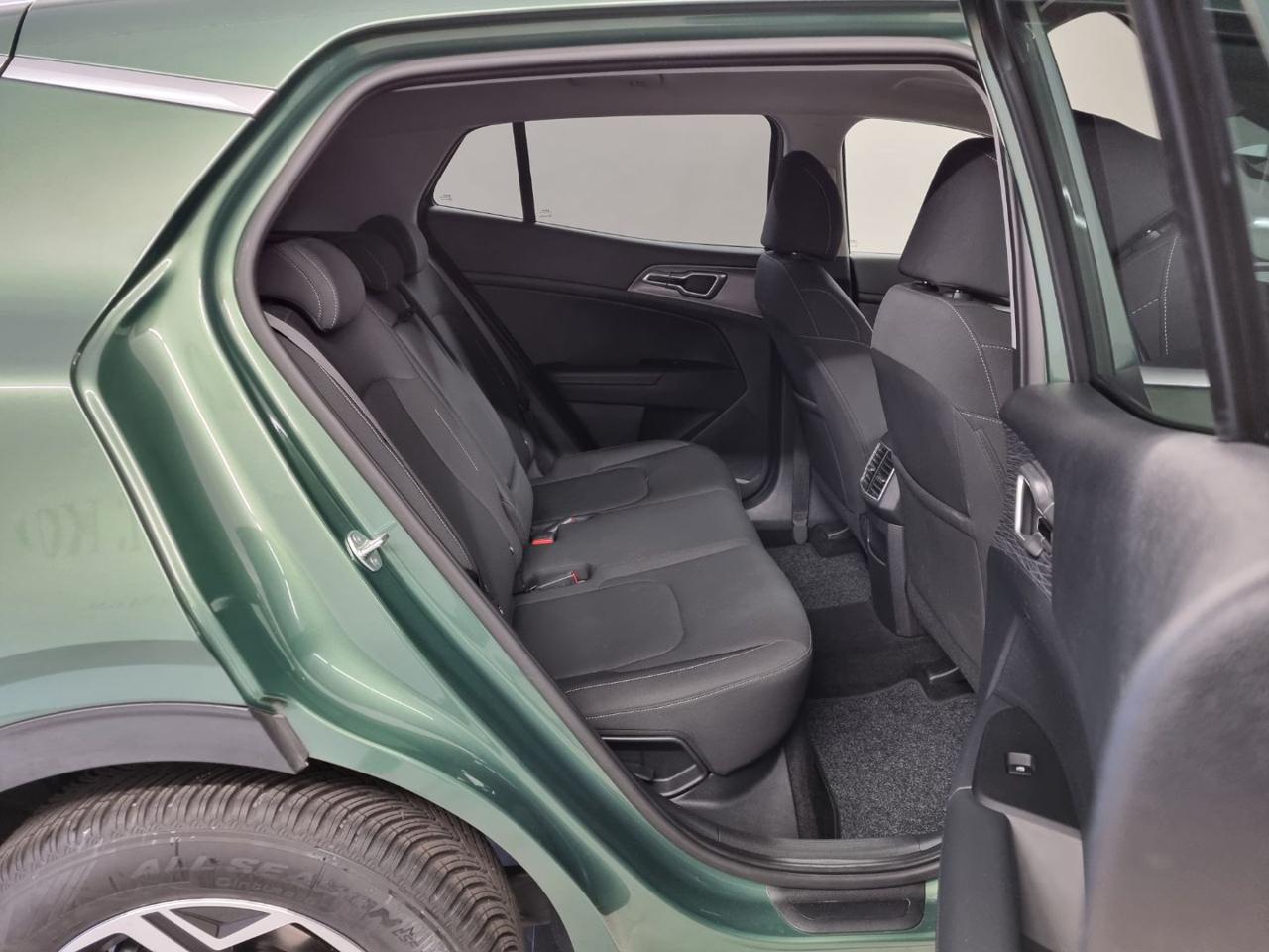 KIA Sportage 1.6 CRDi MHEV DCT Style - 35