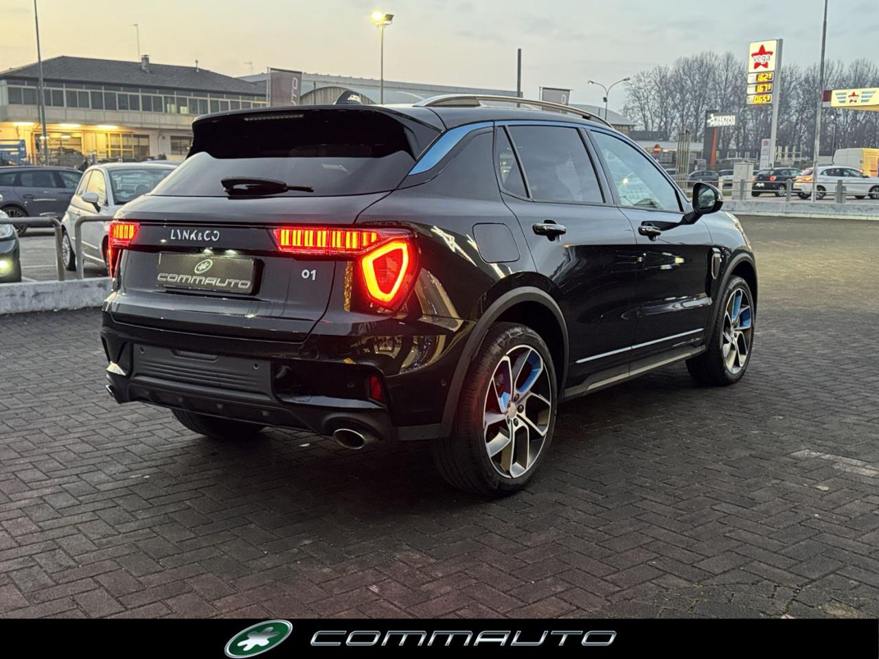 LYNK & CO 01 PHEV - 4