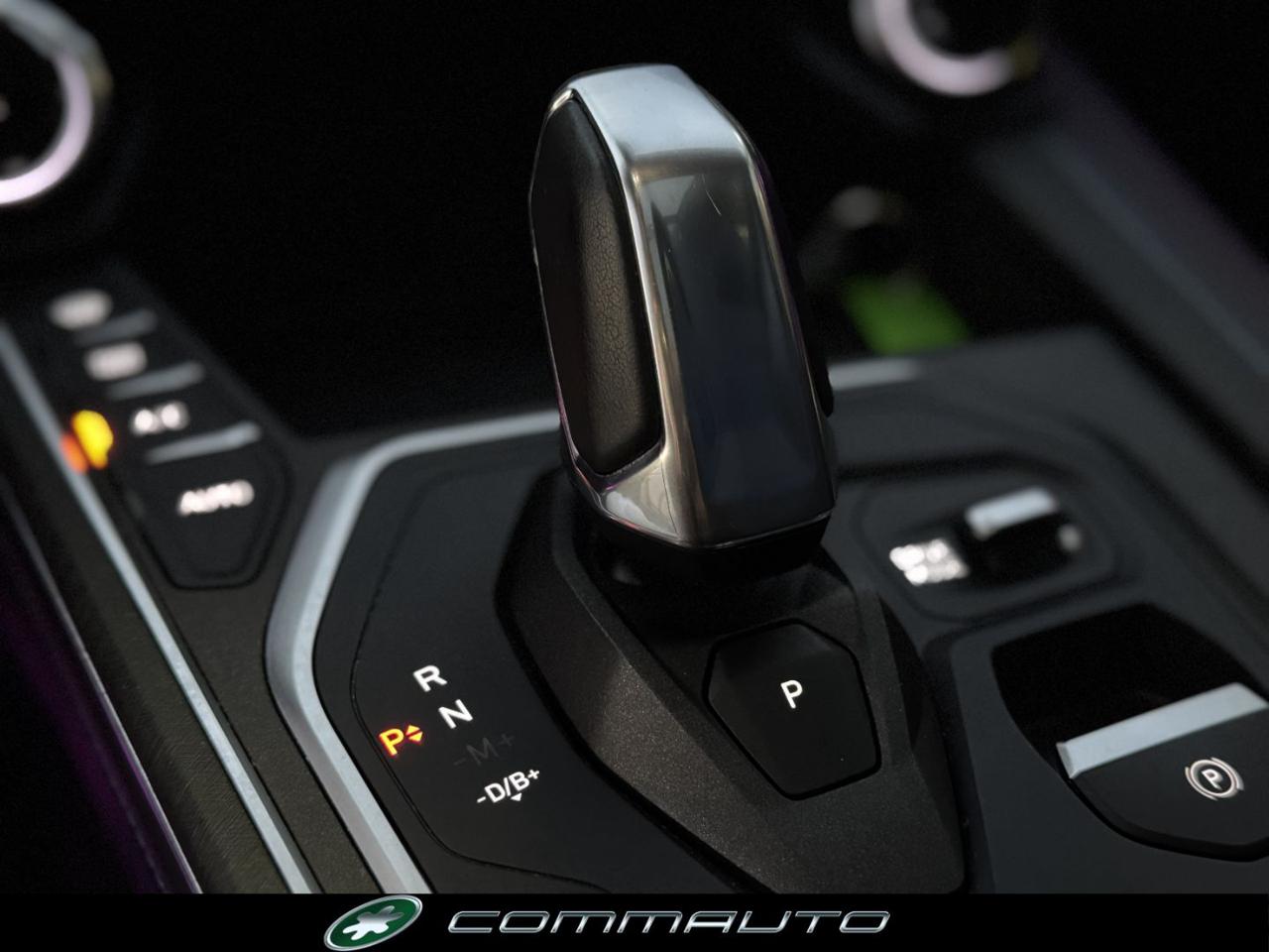 LYNK & CO 01 PHEV - 26