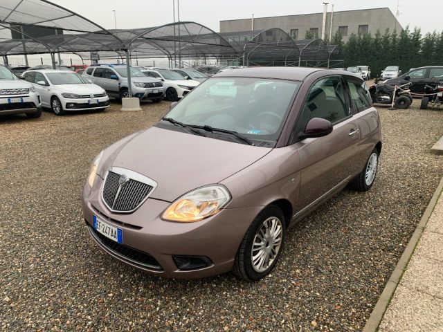 LANCIA Ypsilon Viola metallizzato