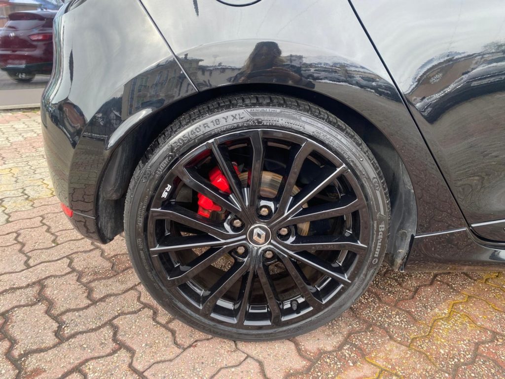 RENAULT Clio TCe 220CV 5P Energy R.S. Trophy - 10