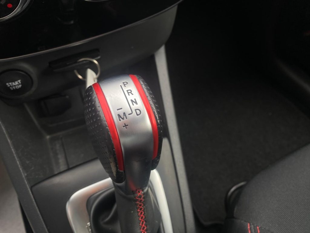 RENAULT Clio TCe 220CV 5P Energy R.S. Trophy - 11