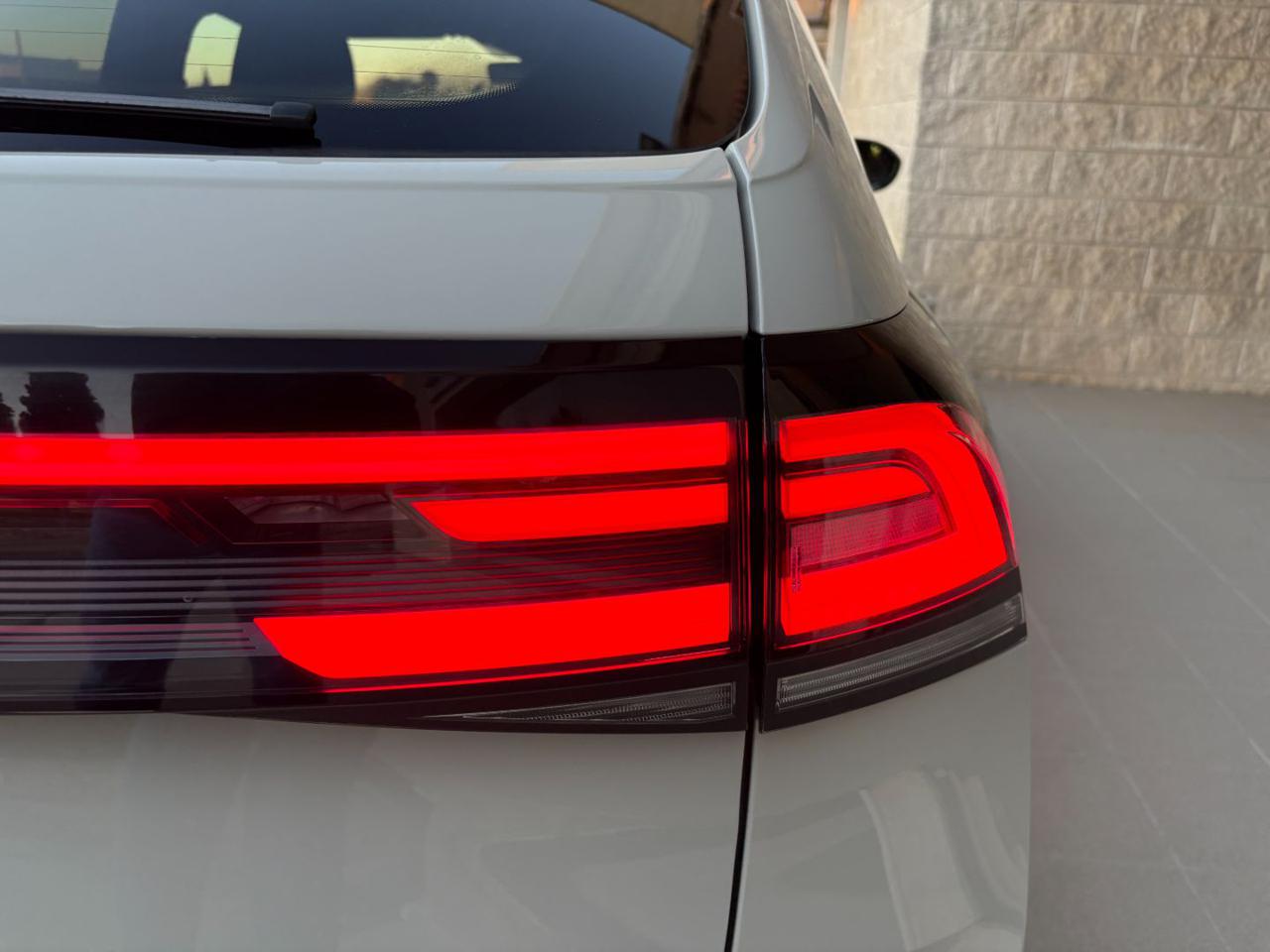 VOLKSWAGEN Taigo 1.0 TSI 110 CV DSG R-Line TETTO APR/PAN - 36