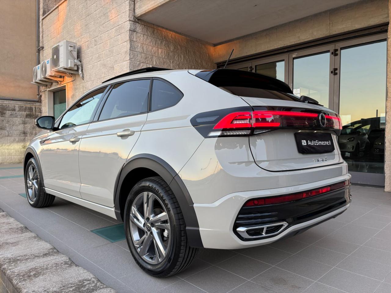 VOLKSWAGEN Taigo 1.0 TSI 110 CV DSG R-Line TETTO APR/PAN - 7