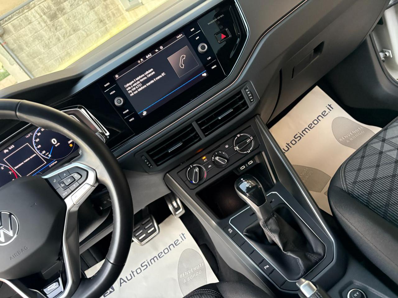 VOLKSWAGEN Taigo 1.0 TSI 110 CV DSG R-Line TETTO APR/PAN - 23