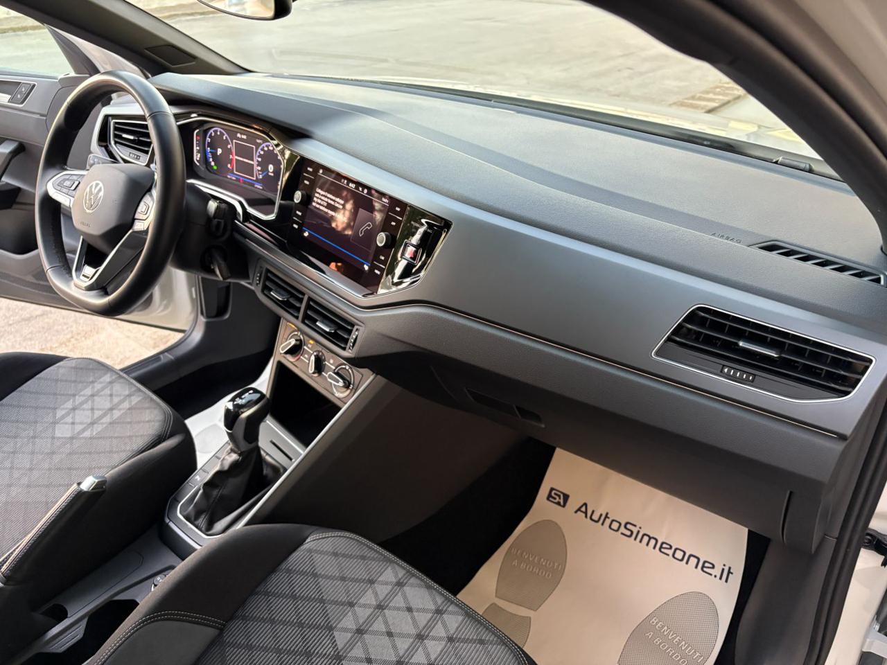 VOLKSWAGEN Taigo 1.0 TSI 110 CV DSG R-Line TETTO APR/PAN - 18