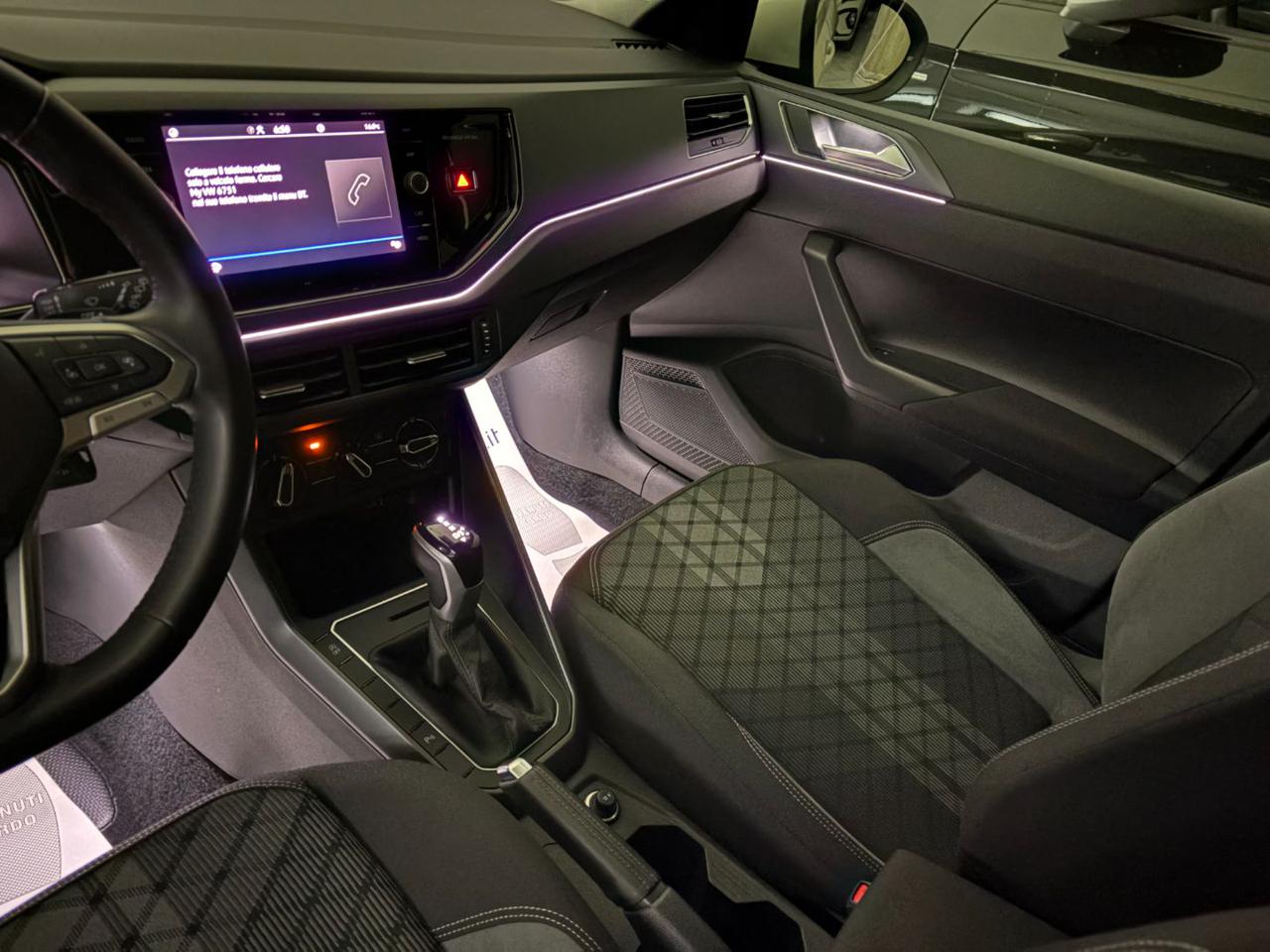 VOLKSWAGEN Taigo 1.0 TSI 110 CV DSG R-Line TETTO APR/PAN - 32