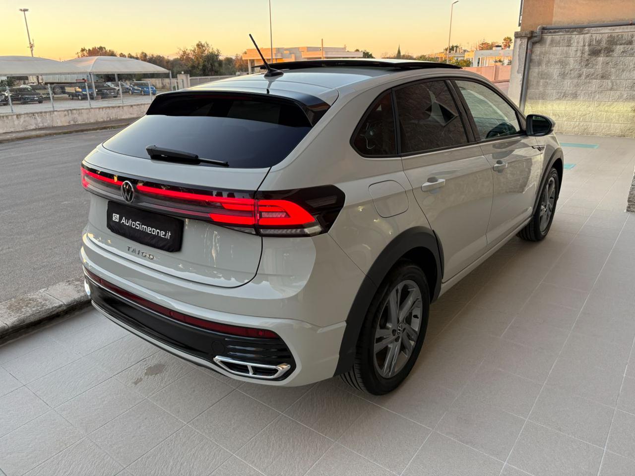 VOLKSWAGEN Taigo 1.0 TSI 110 CV DSG R-Line TETTO APR/PAN - 5