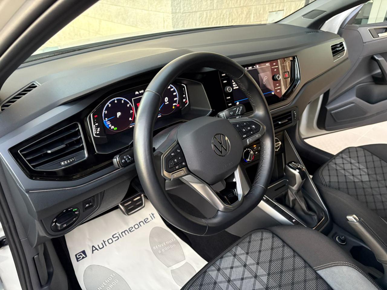 VOLKSWAGEN Taigo 1.0 TSI 110 CV DSG R-Line TETTO APR/PAN - 16