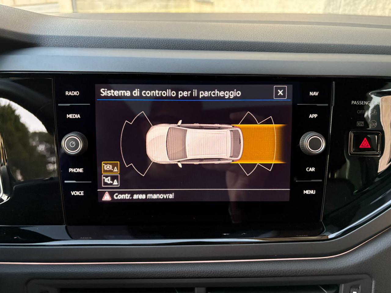 VOLKSWAGEN Taigo 1.0 TSI 110 CV DSG R-Line TETTO APR/PAN - 28