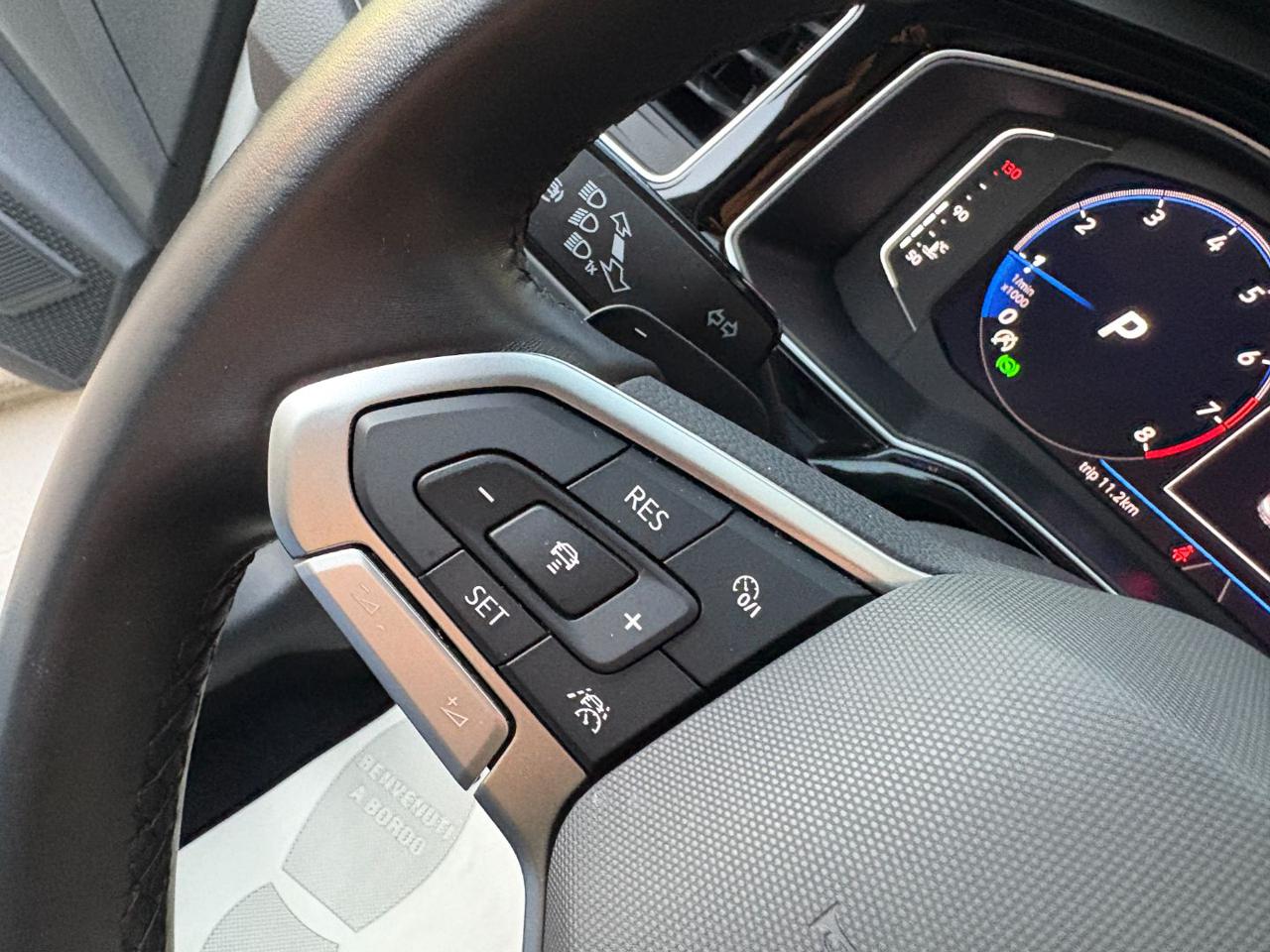 VOLKSWAGEN Taigo 1.0 TSI 110 CV DSG R-Line TETTO APR/PAN - 24