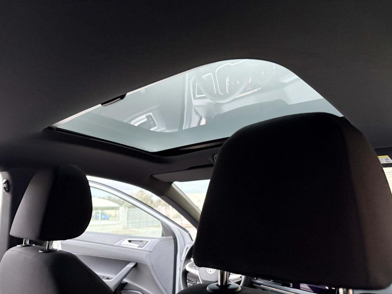 VOLKSWAGEN Taigo 1.0 TSI 110 CV DSG R-Line TETTO APR/PAN - 22