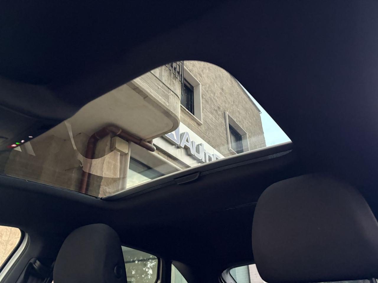 VOLKSWAGEN Taigo 1.0 TSI 110 CV DSG R-Line TETTO APR/PAN - 39