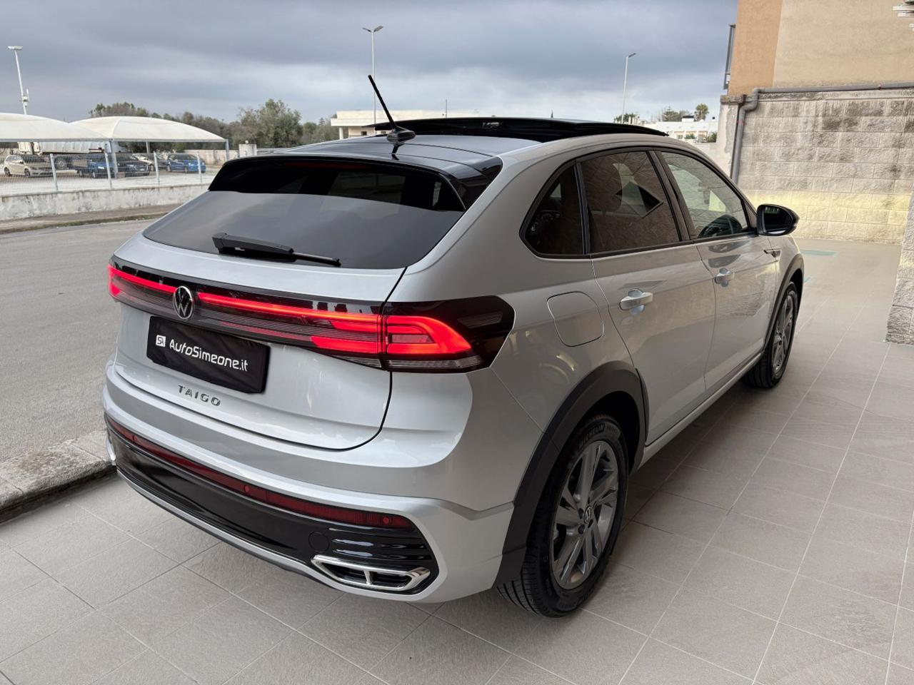 VOLKSWAGEN Taigo 1.0 TSI 110 CV DSG R-Line TETTO APR/PAN - 5