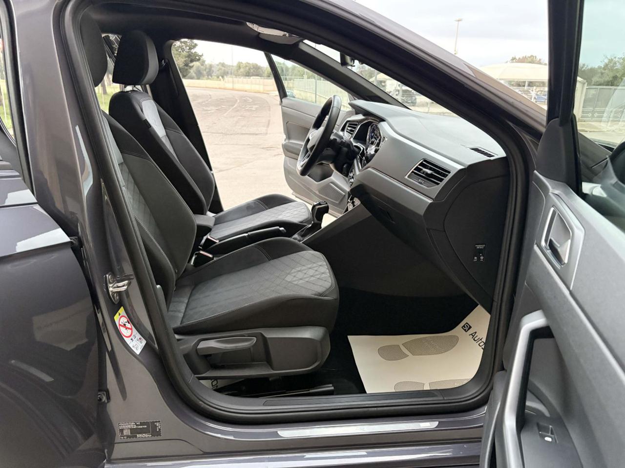 VOLKSWAGEN Taigo 1.0 TSI 110 CV DSG R-Line TETTO APR/PAN - 11