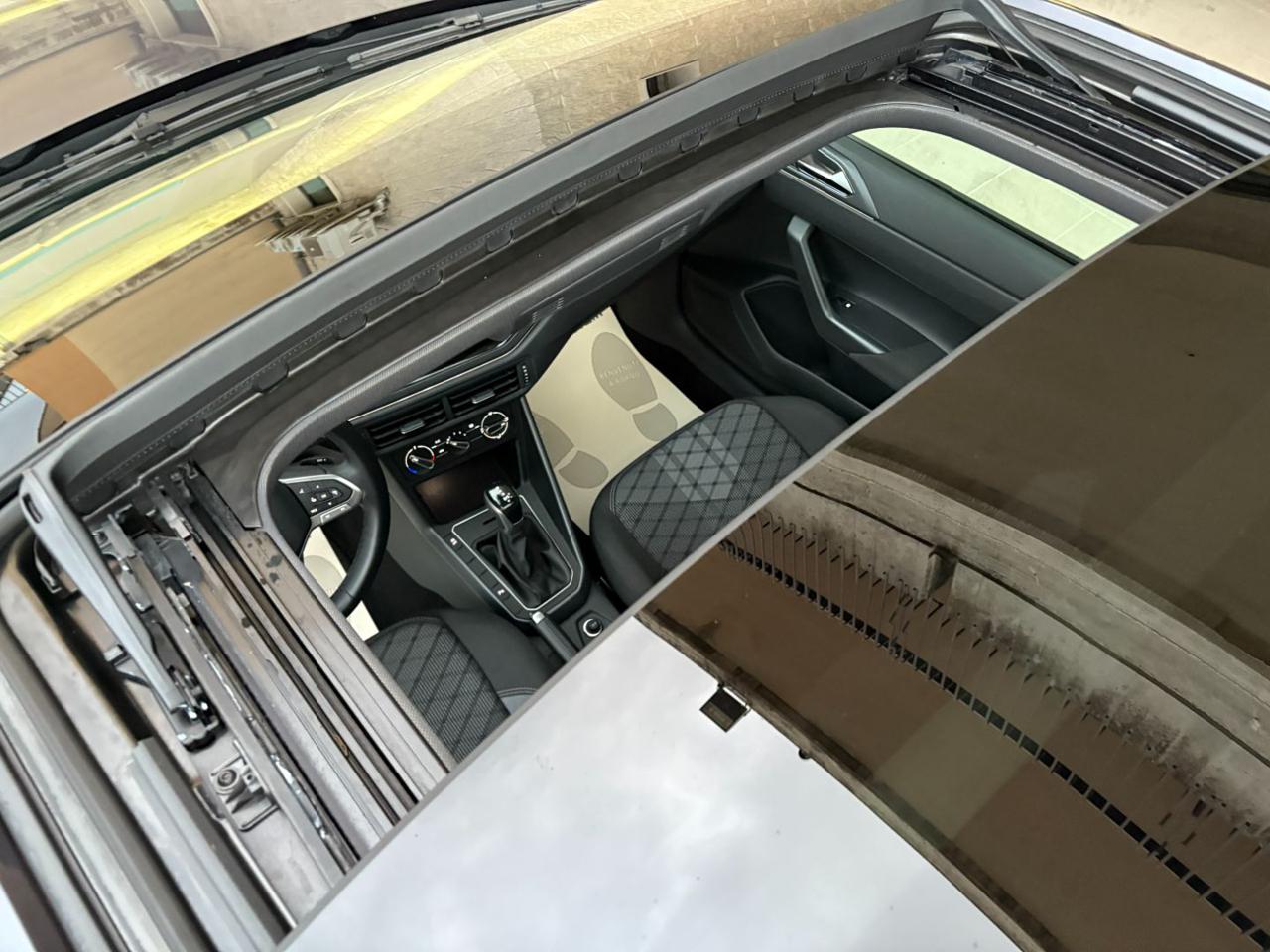 VOLKSWAGEN Taigo 1.0 TSI 110 CV DSG R-Line TETTO APR/PAN - 10