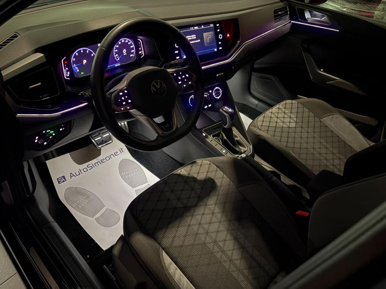 VOLKSWAGEN Taigo 1.0 TSI 110 CV DSG R-Line TETTO APR/PAN - 19